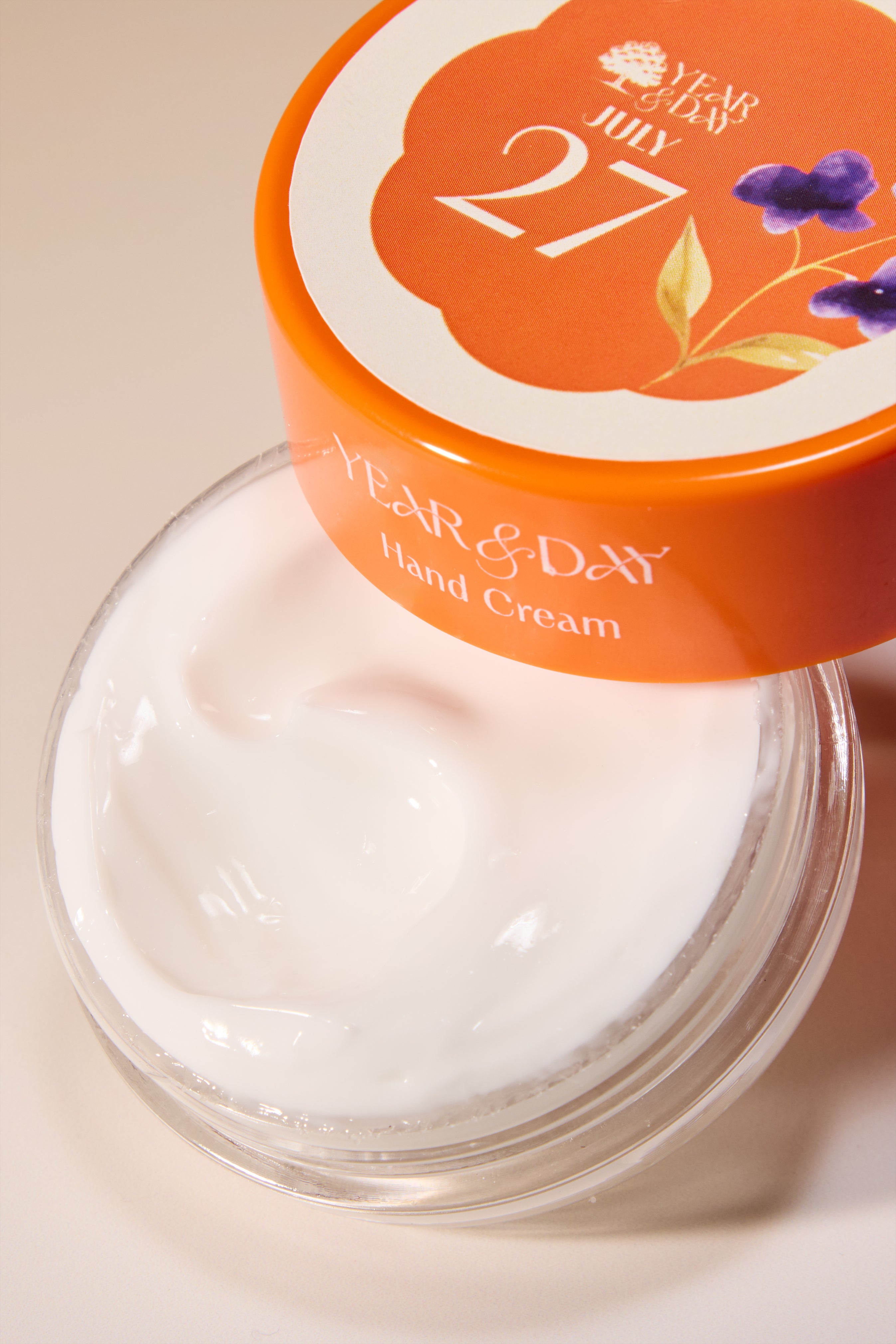 Personalized Hand Cream Gift — Year & Day 366 Days Collection | August